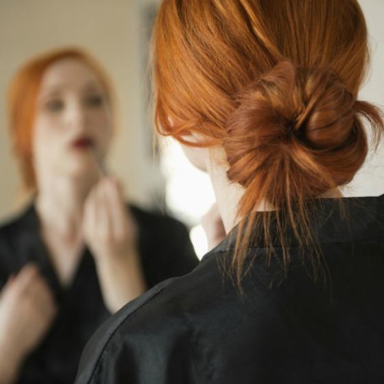 Parul la serviciu: 3 coafuri job-style, gata in 10 minute, de facut acasa