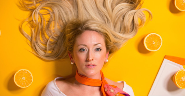 Măști naturale pentru un păr mătăsos: de la rețete DYI la tratamente eficiente