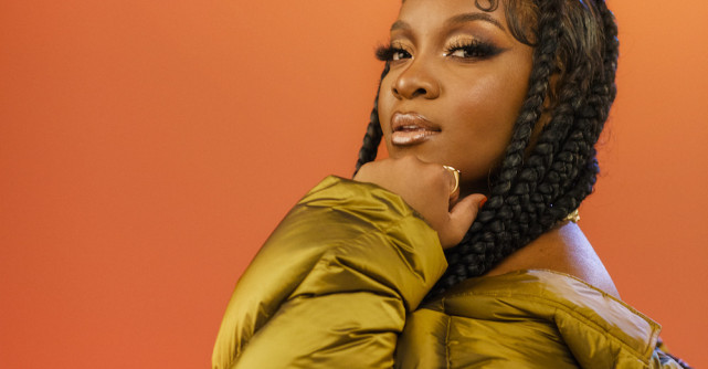 Tommy Jeans face echipă cu Vevo pentru campania Less Buzz, more music