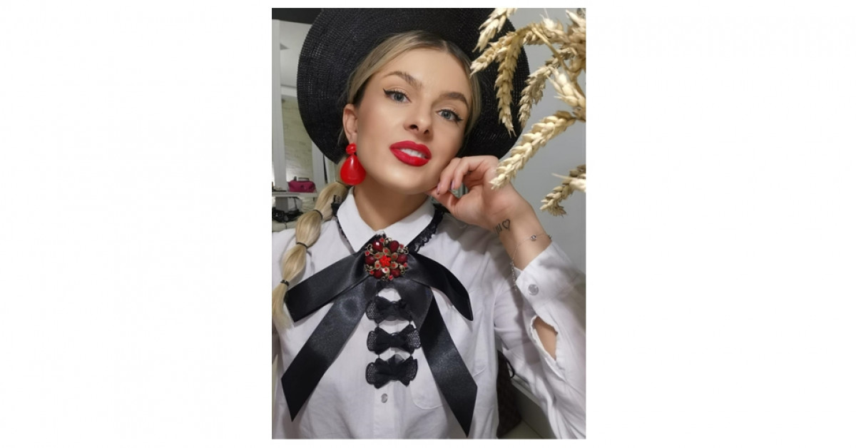 Poza 1 din 6 fleurs de papillons