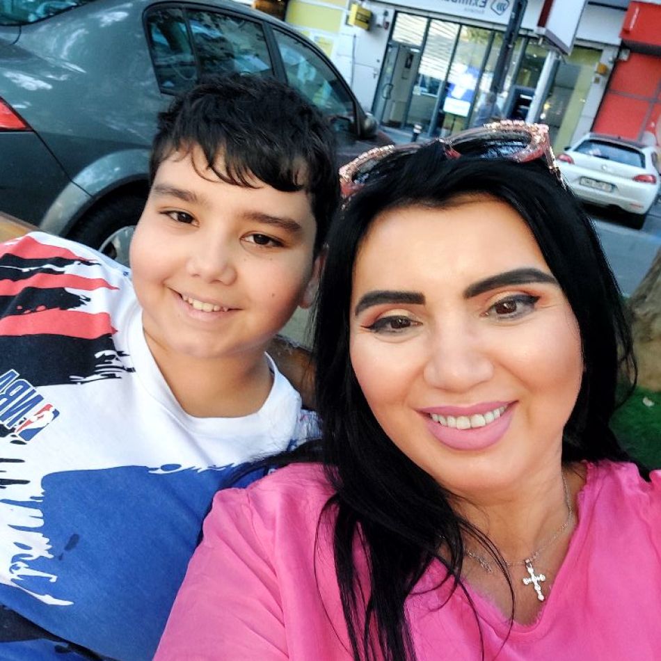 BOMBĂ ÎN SHOWBIZ! Adriana Bahmuțeanu și George Restivan s-au separat după un an și trei luni de căsnicie