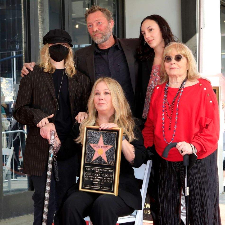 Christina Applegate a fost spitalizată în urma luptei de ani de zile cu o boală GRAVĂ. Cum se simte actrița