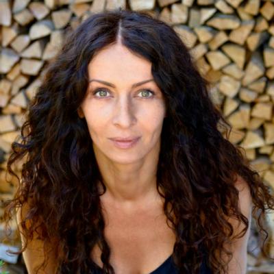 Foto: Mihaela Radulescu, schimbare socanta de look! Cum ii sta cu parul scurt si breton?