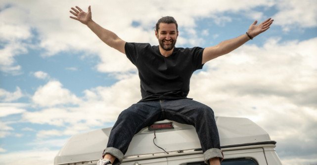 Smiley isi canta convingerea ca Va fi bine in noua sa piesa, compusa in perioada de izolare si distantare sociala 