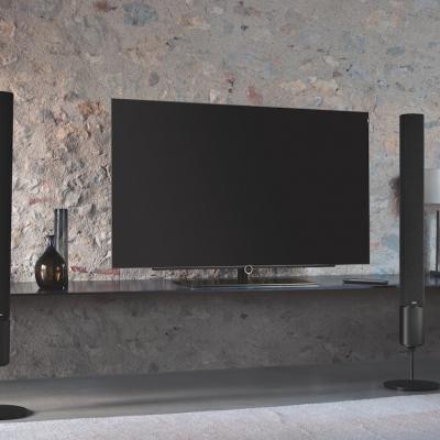 TV QLED Samsung versus TV OLED LG. Cum se compară cele două televizoare