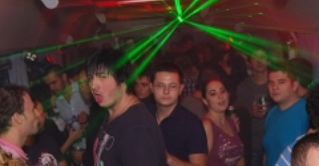 Becksperience: cine Suie in trenul cu Elefanti?