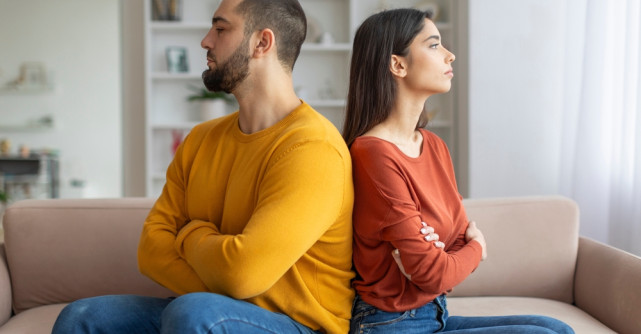 Dragă Alma, iubitul meu crede că gesturile de afecțiune nu sunt ”bărbătești” și trebuie să vină doar din partea mea. 