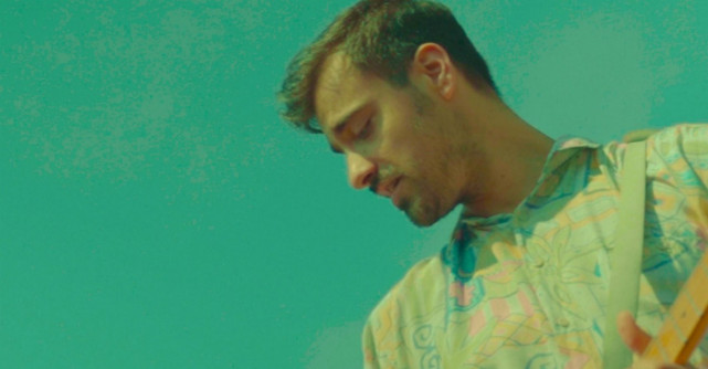 Liviu Teodorescu lanseaza piesa Unde iti zboara gandul?