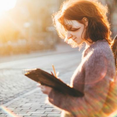 5 citate toxice din cartile de self-help: Renunta sa le mai crezi si nu le da mai departe!