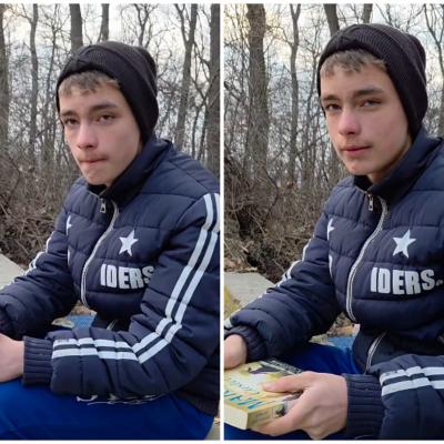 Povestea lui Răzvan, băiatul de 13 ani din Suceava care a emoționat internetul. Citește pe marginea drumului și vinde urzici 