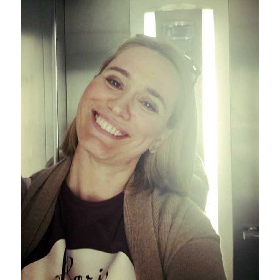 Cum își menține Andrea Esca tenul tânăr? Secretele prezentatoarei de știri pentru o piele ca la 20 de ani!