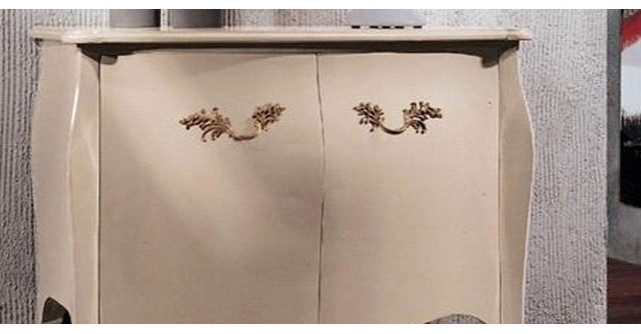 Accente feminine: 18 piese de mobilier si accesorii