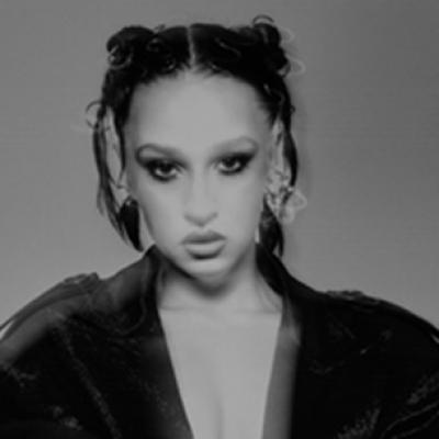 Holy Molly și Miss Mary lansează vizualul oficial pentru piesa Lacrimi din stilou