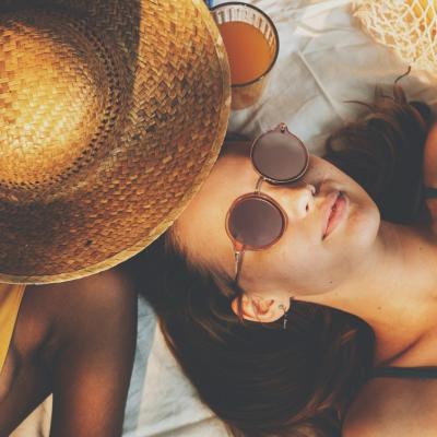 Top 6 produse de autobronzare, cu efect intens și uscare rapidă, care nu necesită expunere la soare 