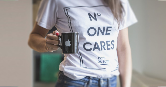 Ce tricouri cu mesaje cool purtam in tinutele din 2017