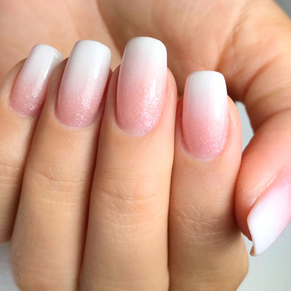 Modele de unghii simple: Eleganță minimalistă