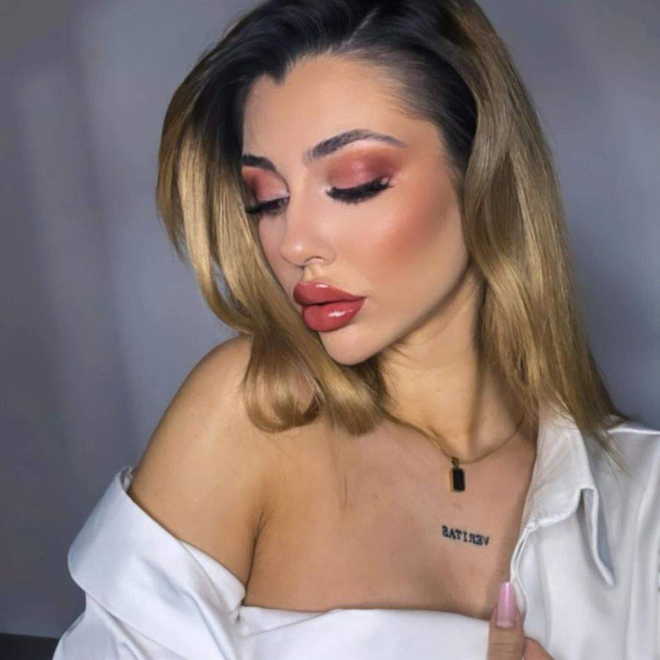 Mădălina de la Insula Iubirii a ajuns de urgență la medicul estetician! Fosta lui Dani Boy a tras un semnal de alarmă