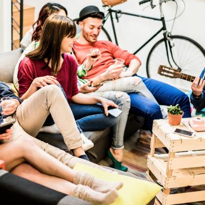 Cum să te bucuri în timpul liber acasă dacă nu ai chef să ieși în oraș