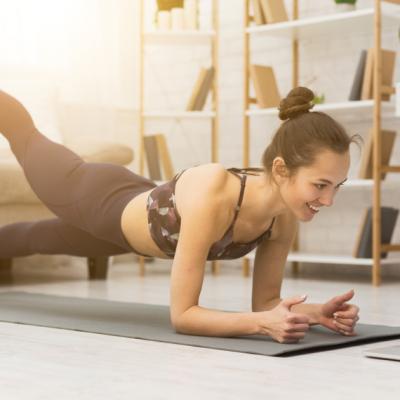 Silueta în vremea COVID-19: Cum să te menții în formă chiar și atunci când stai în casă