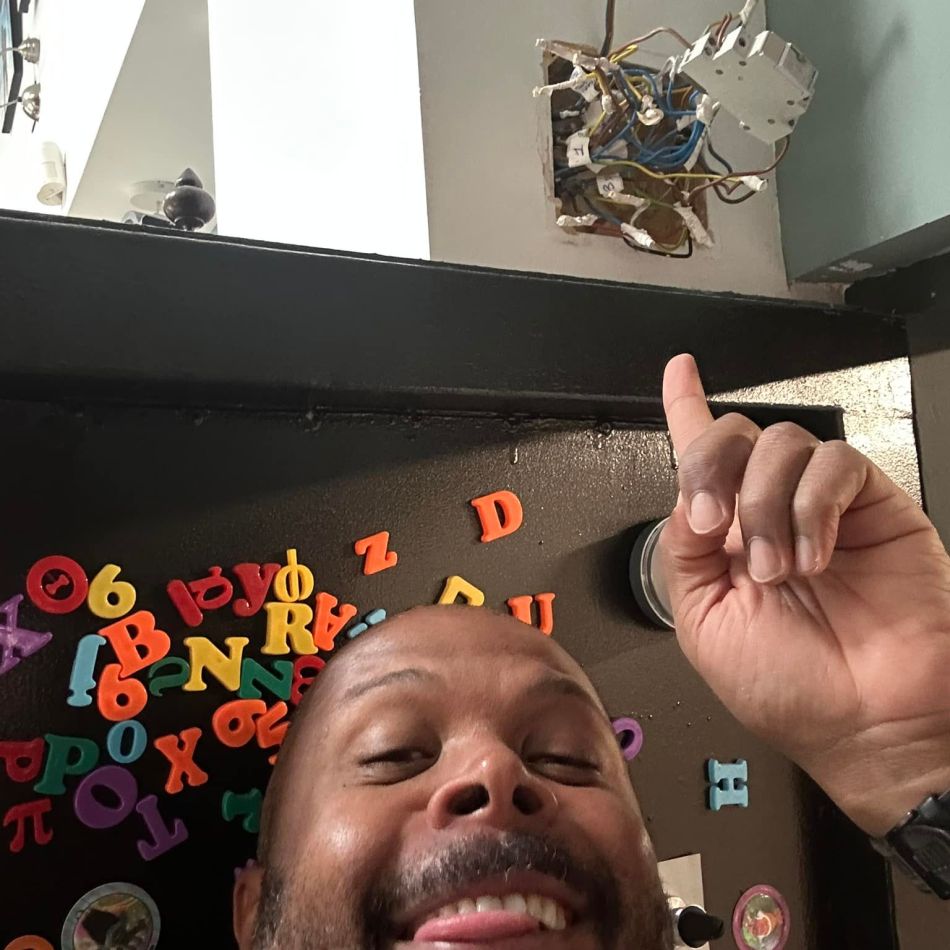 Cum arată sora lui Cabral, Artemis. Imagine rară cu cei doi