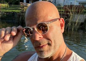 Bruce Willis pune punct carierei de actor după ce a fost diagnosticat cu afazie