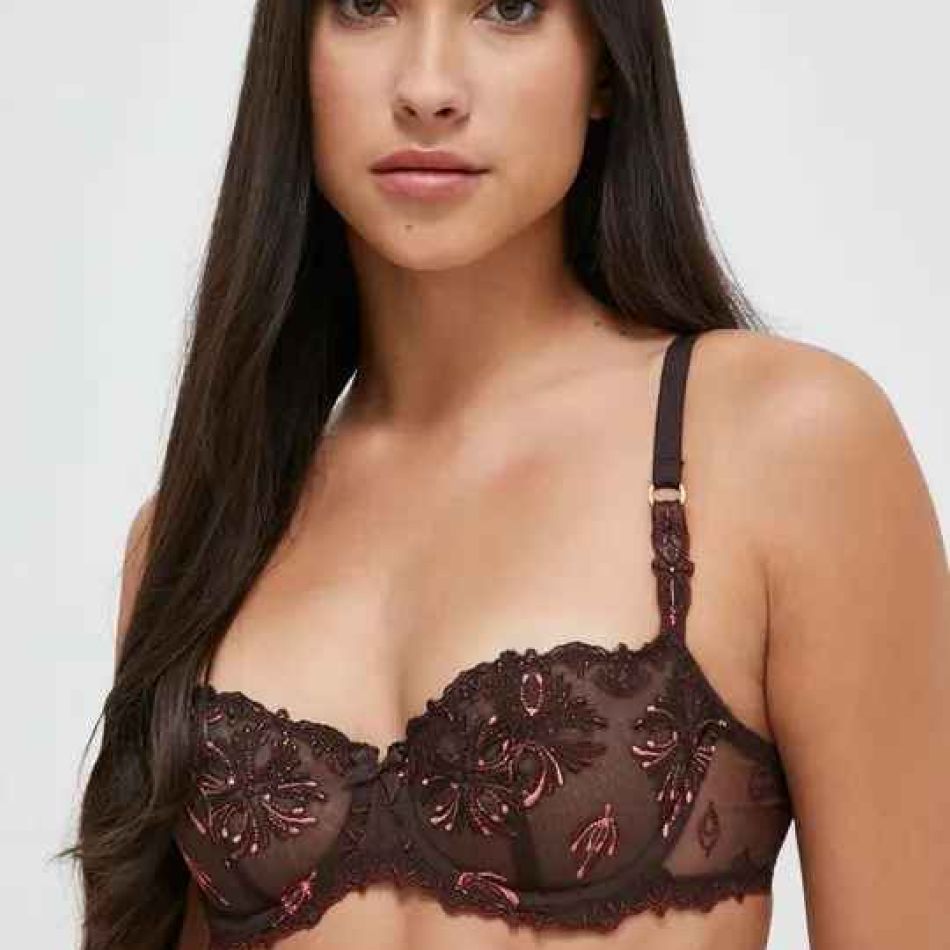 Eleganță și senzualitate: 20 de modele de lenjerie intimă  cu care să-ți surprinzi iubitul de Ziua Îndrăgostiților