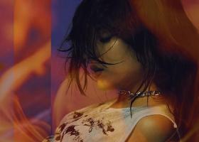 Alexandra Căpitănescu lansează 'Arde', un omagiu adus Laurei Stoica