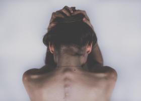 Greșeli pe care le-am făcut eu ca să nu le mai faci și tu. Lecții despre anxietate, epuizare și curaj