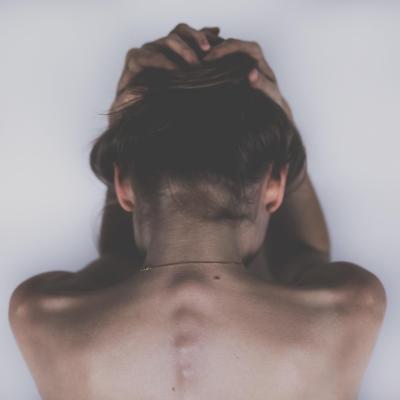 Greșeli pe care le-am făcut eu ca să nu le mai faci și tu. Lecții despre anxietate, epuizare și curaj