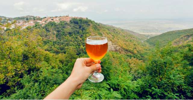 Regiuni viticole: Top 5 destinații mai puțin cunoscute pe care le pot vizita românii 