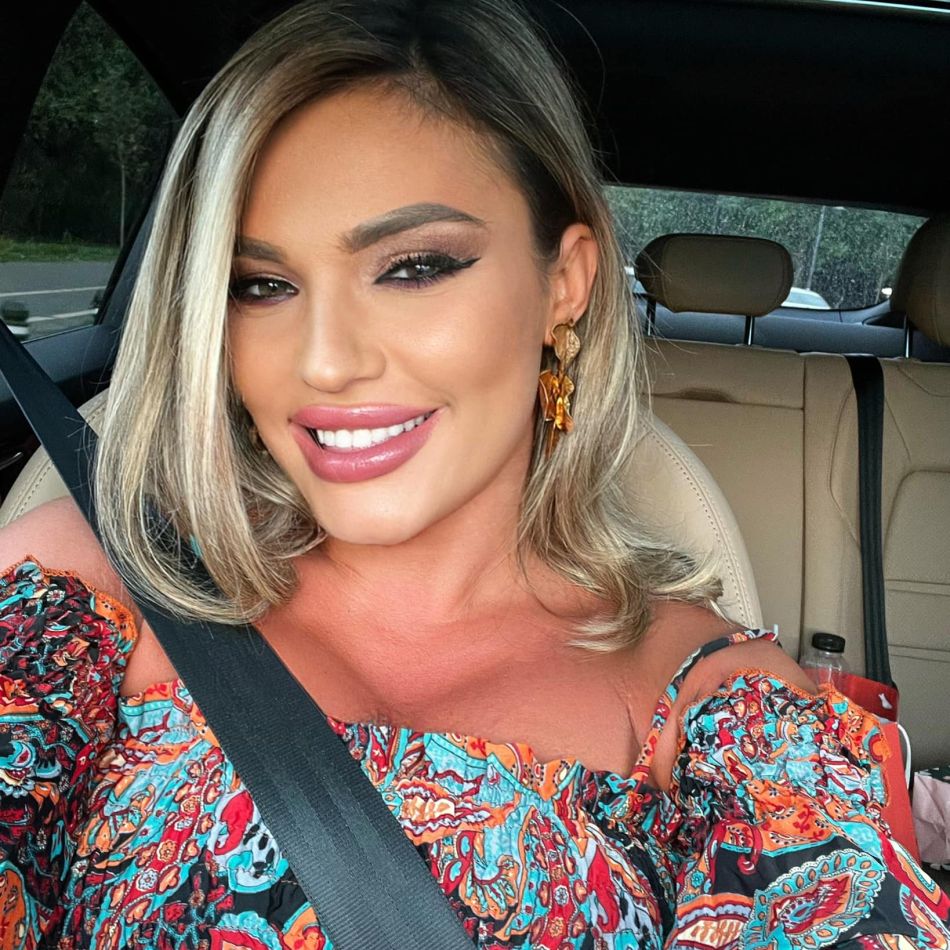 Diana Enache și-a botezat fiica! Imagini de la botezul nepoatei lui Adrian Enache