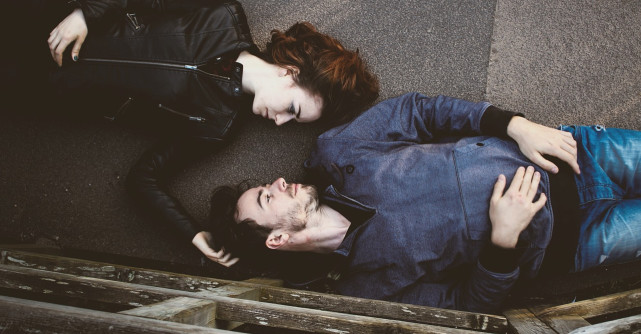 Ți-a spus că nu e pregătit pentru o relație? Ai face bine să ÎL CREZI! 