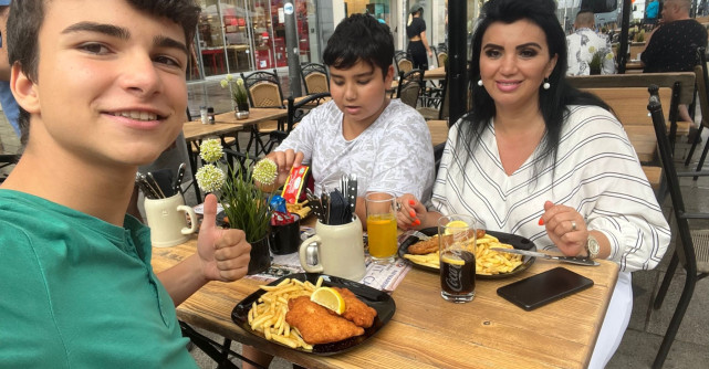 Adriana Bahmuțeanu, din nou în fața instanței: Fiul ei cel mare i-a intentat proces