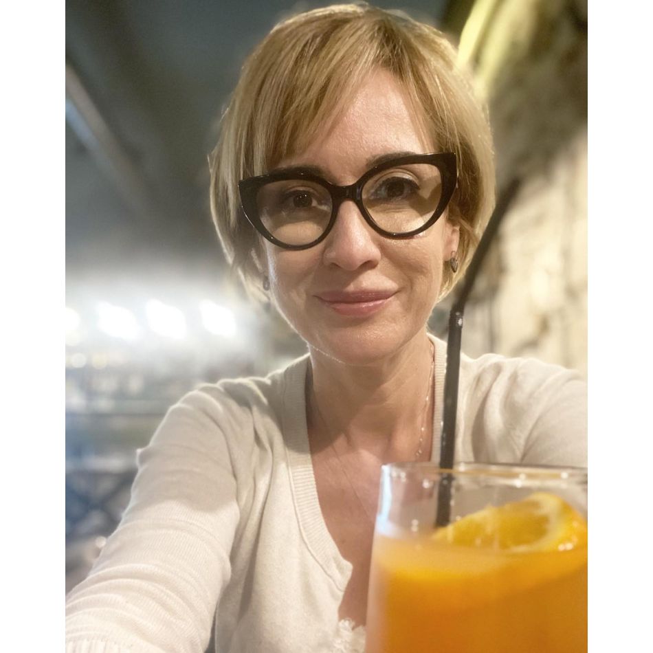 Medeea Marinescu este internată în spital! Actrița a anunțat că și-a amântat spectacolele de la teatru