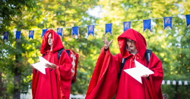 Tazz aduce noi experiențe festivalierilor la UNTOLD 2023: un nou concept de scenă culinară și brățări de festival livrate acasa