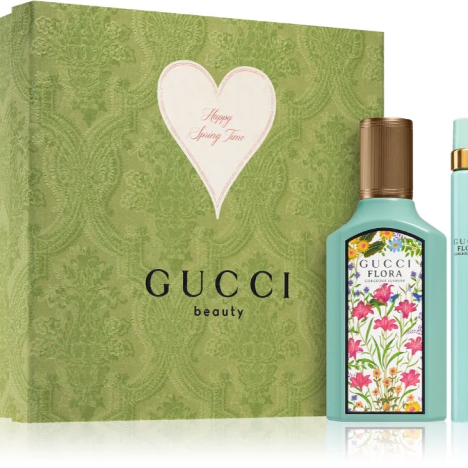 20 de seturi cadou pentru femei - De Crăciun dăruiește momente festive de răsfăț