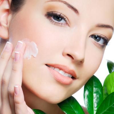 Scapa de PUNCTELE NEGRE: 5 retete naturale dovedite