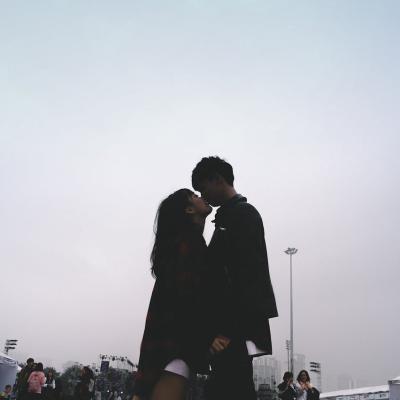 De ce nu e iubire dacă trebuie să te convingi că e iubire?