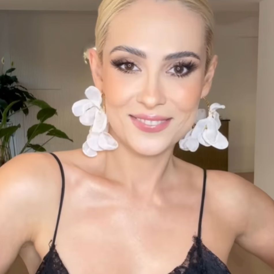 Elena Vîșcu, un nou început după divorțul de CRBL: Elena este fericită. E un nou capitol în viața mea...