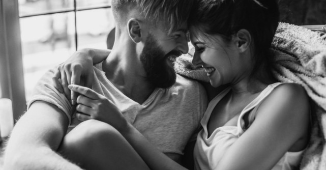 6 semne ca este indragostit de tine (chiar daca inca nu spune)