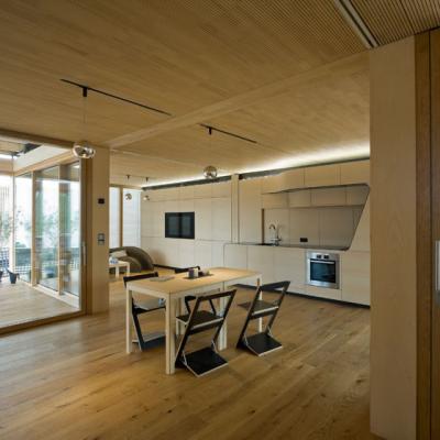 4 moduri elegante de a ascunde televizorul