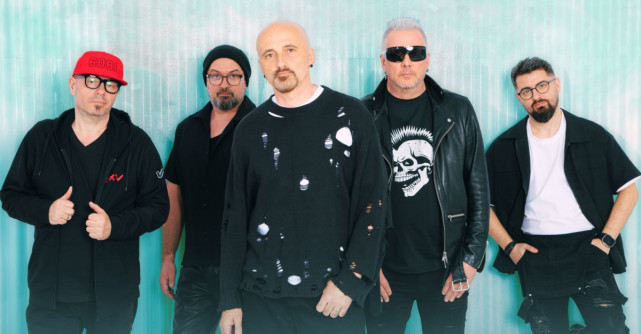 'Ne-am promis': Voltaj lansează o piesă-manifest despre copilărie, maturitate și visuri (ne)uitate