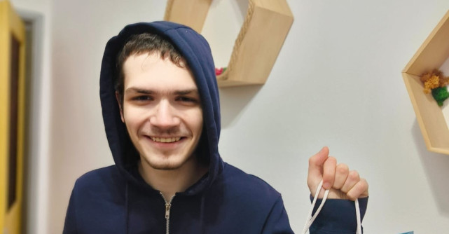 Un adolescent de 17 ani cu sindrom Asperger este dat DISPĂRUT în București! Părinții au nevoie de ajutor pentru găsirea lui