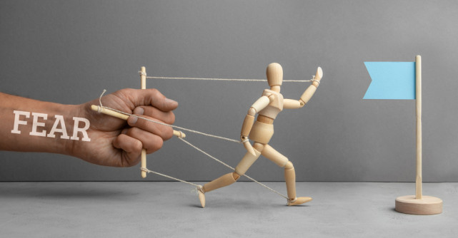 Ce legătură există între stima de sine, asertivitate și frica de singurătare