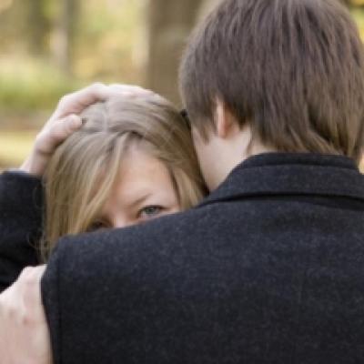 Singura si indisponibila? Invata cum sa depasesti esecul in dragoste