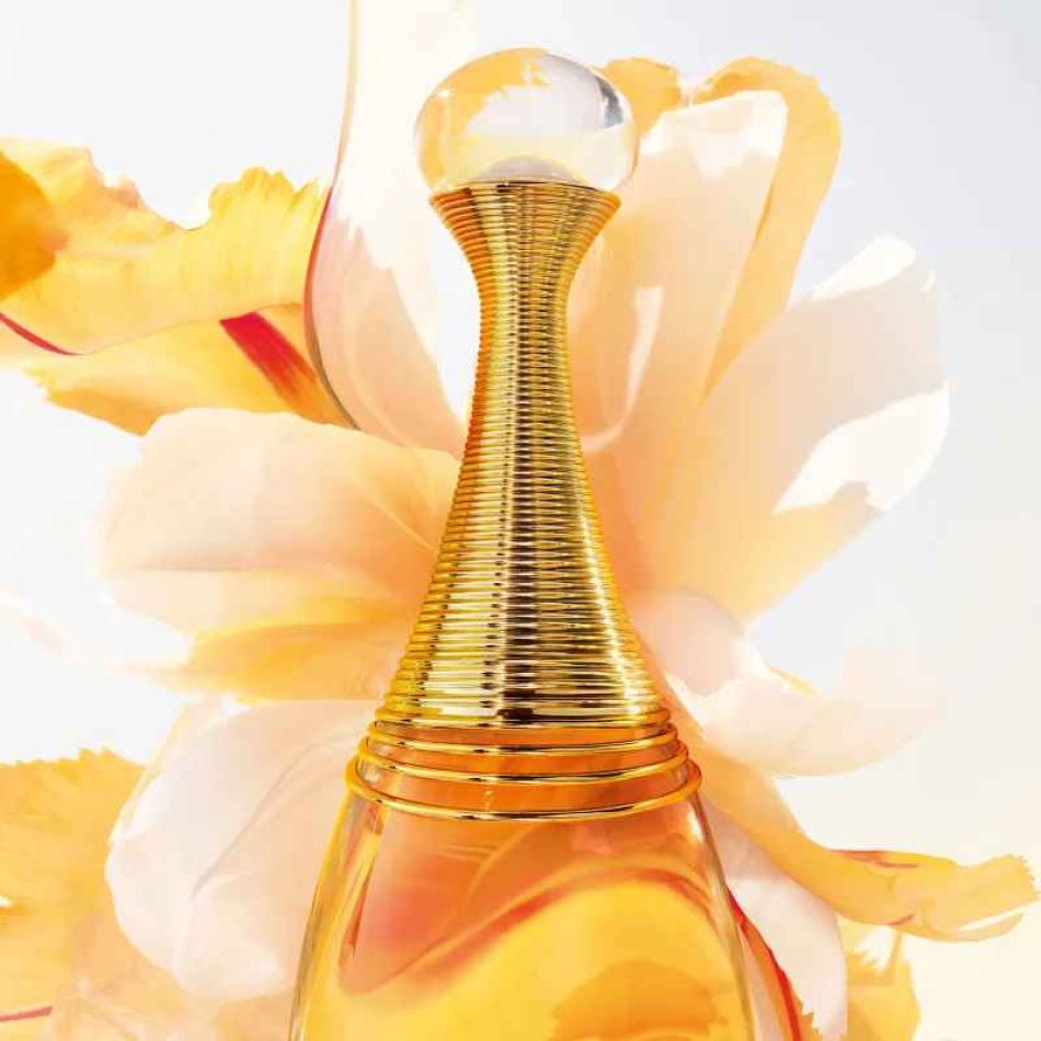 11 parfumuri de damă cărora bărbații ne le pot rezista