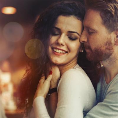 Limbajul trupului: semne ca EL te place cu adevarat