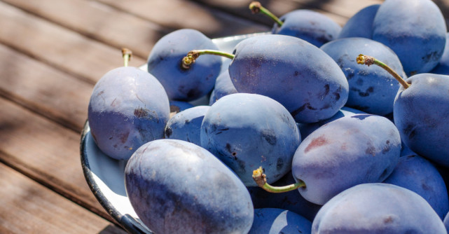 Câte calorii au prunele și cât de recomandate sunt pentru sănătate și dietă?