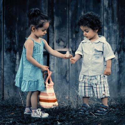 Fii si tu un erou pentru copii! incepe cea de-a 7-a editie a campaniei de responsabilitate sociala PROFI 