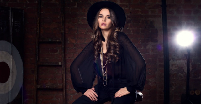 Topuri si bluze pentru evenimente deosebite